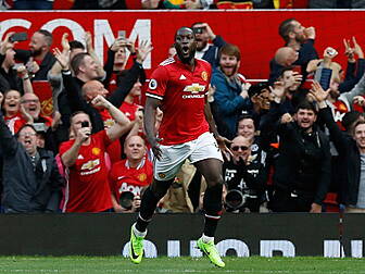 Manchester United fans urged t...